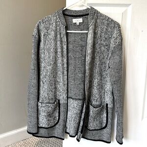 Lucky Brand Women’s XS zip down Gray Cardigan with front pockets
